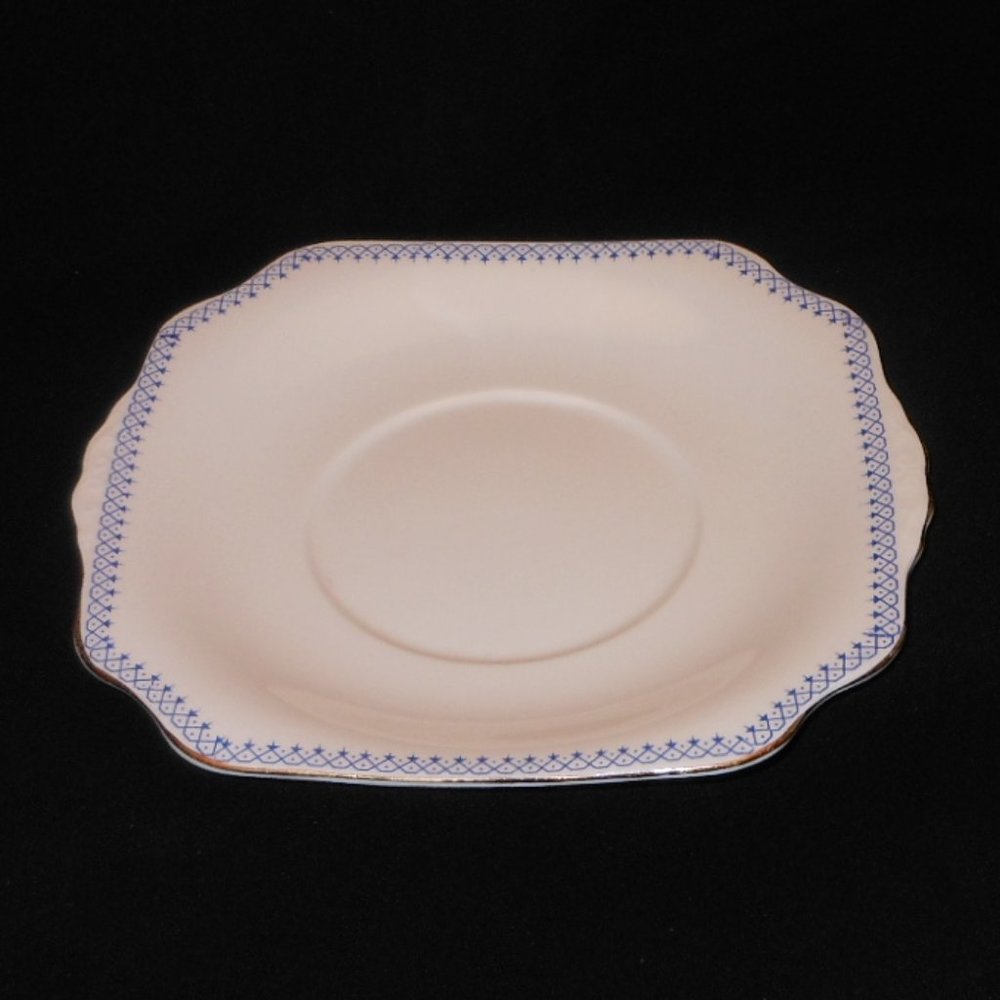 Cake plate. Royal Vale UK, fine bone china